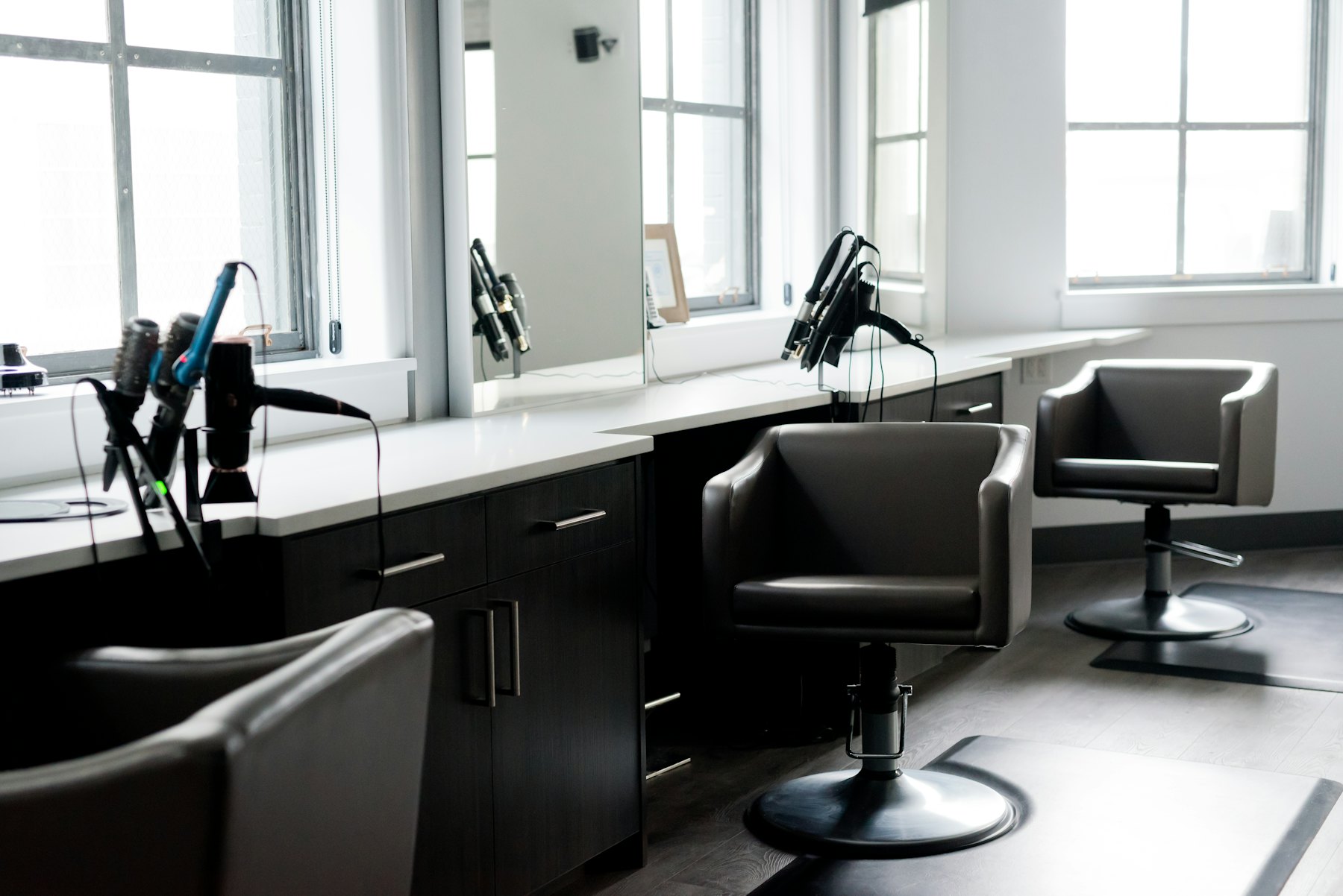 Intérieur d'un salon de coiffure à Lausanne