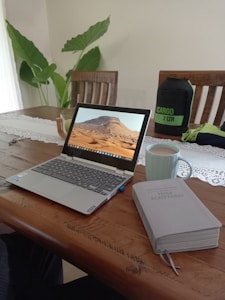 Laptop Bền Bỉ