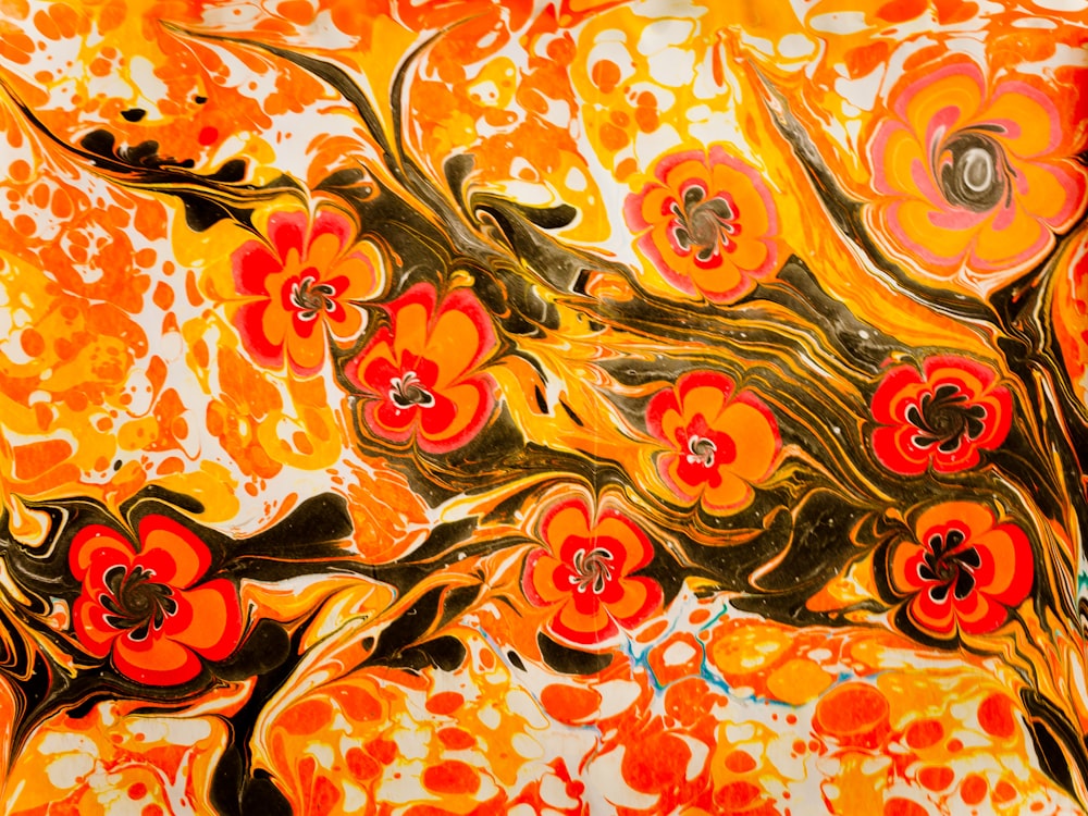Textil floral naranja y amarillo