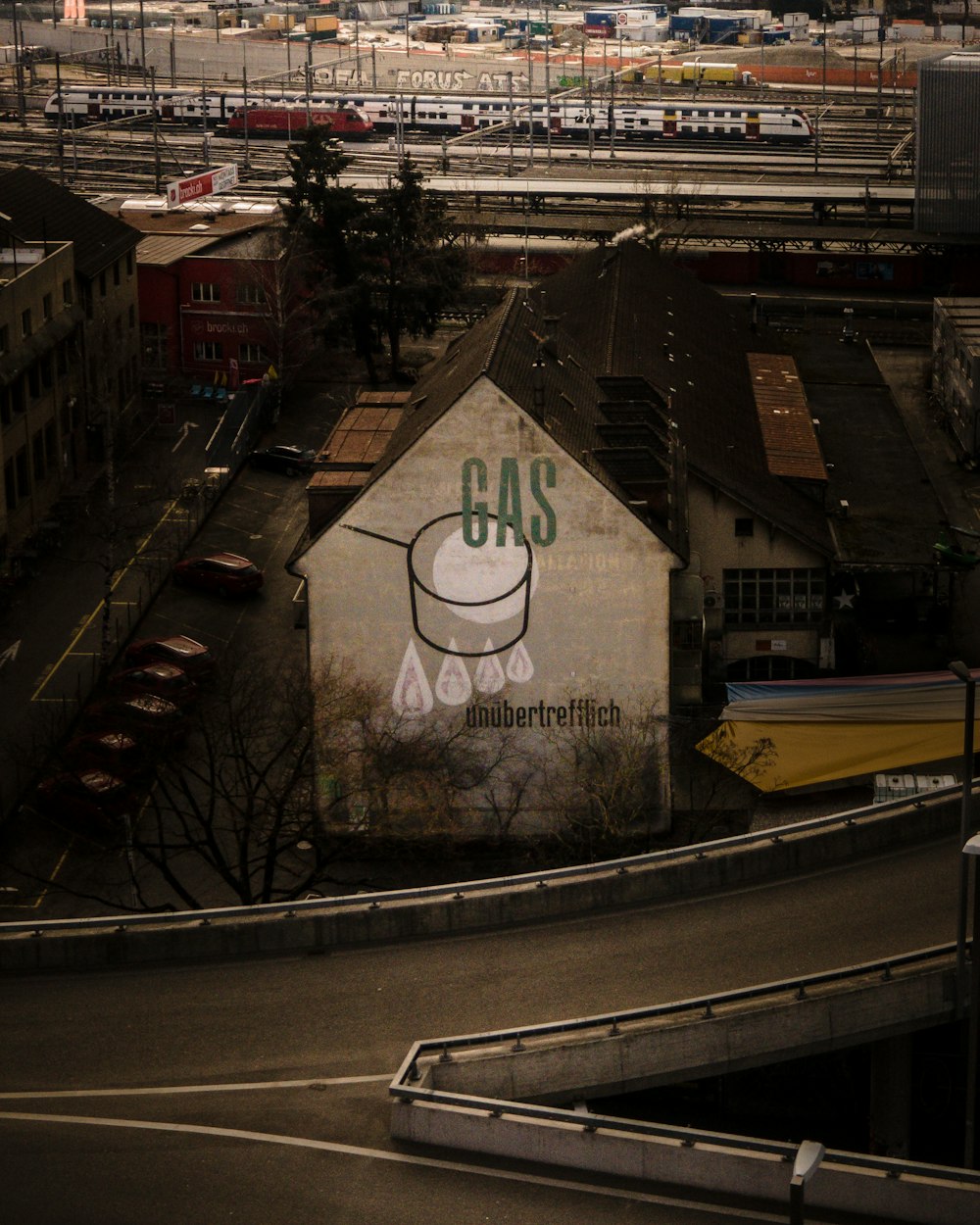 brown and white concrete building