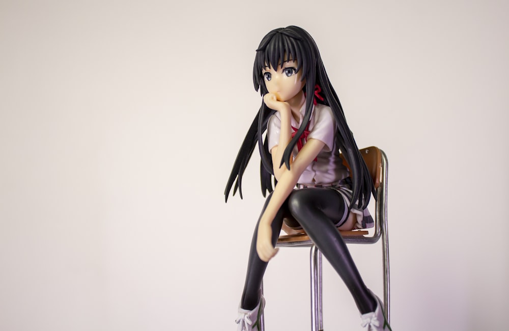 black haired female anime character