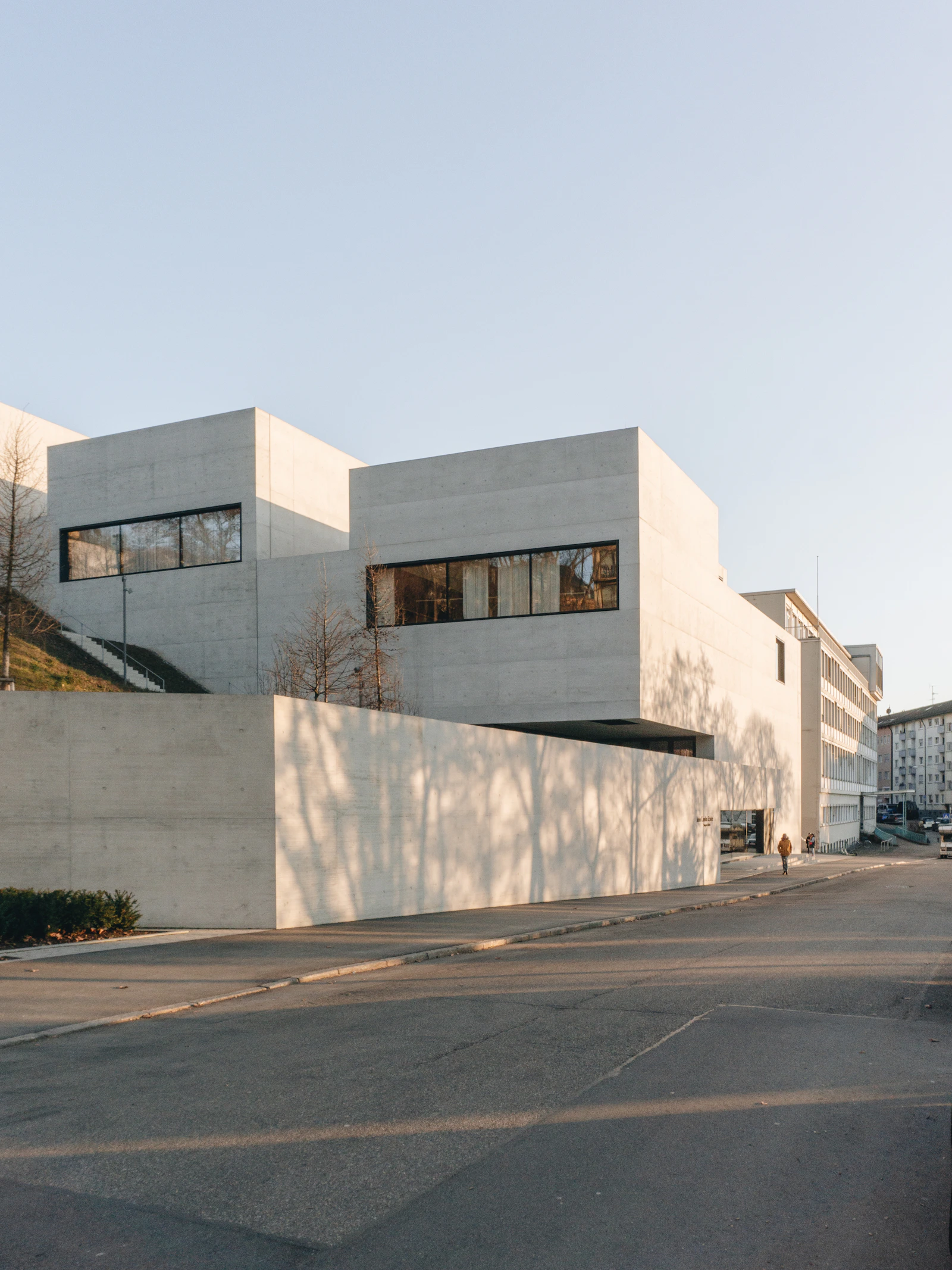 EXTERIOR — Brox Construct