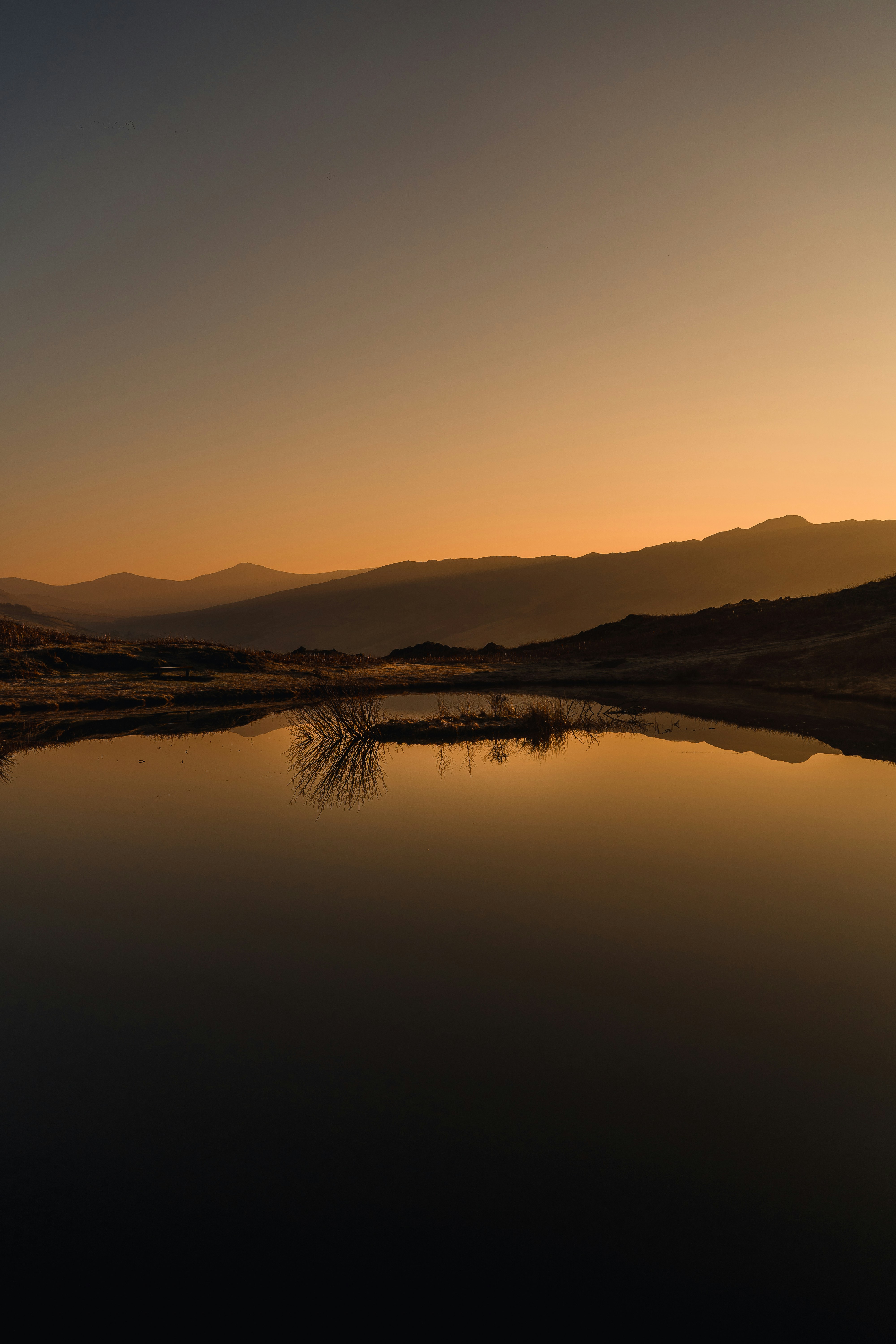 snow covered mountain during daytime