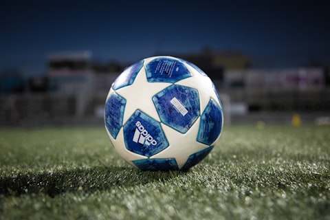 【2026年最新】初心者向けサッカースパイクの選び方とおすすめ4選