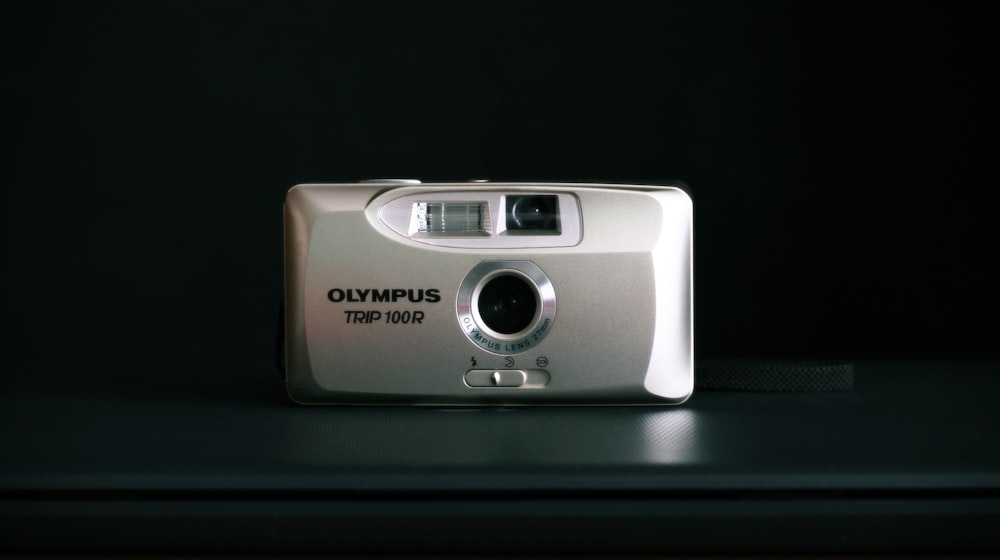 Fotocamera Polaroid bianca e nera