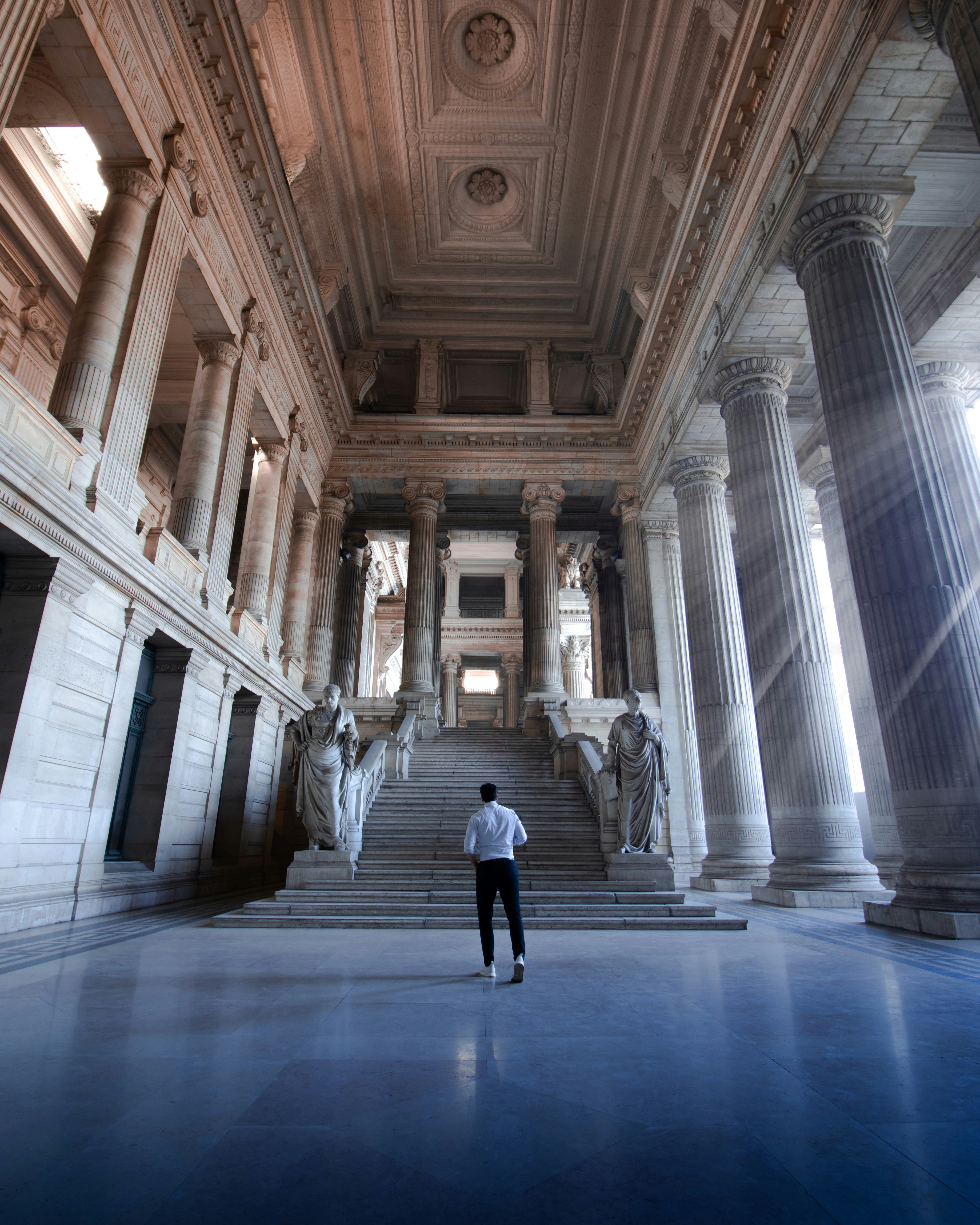 Photo by danieldalea