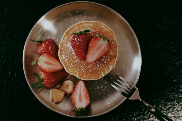 Incredible Pancakes with Strawberries