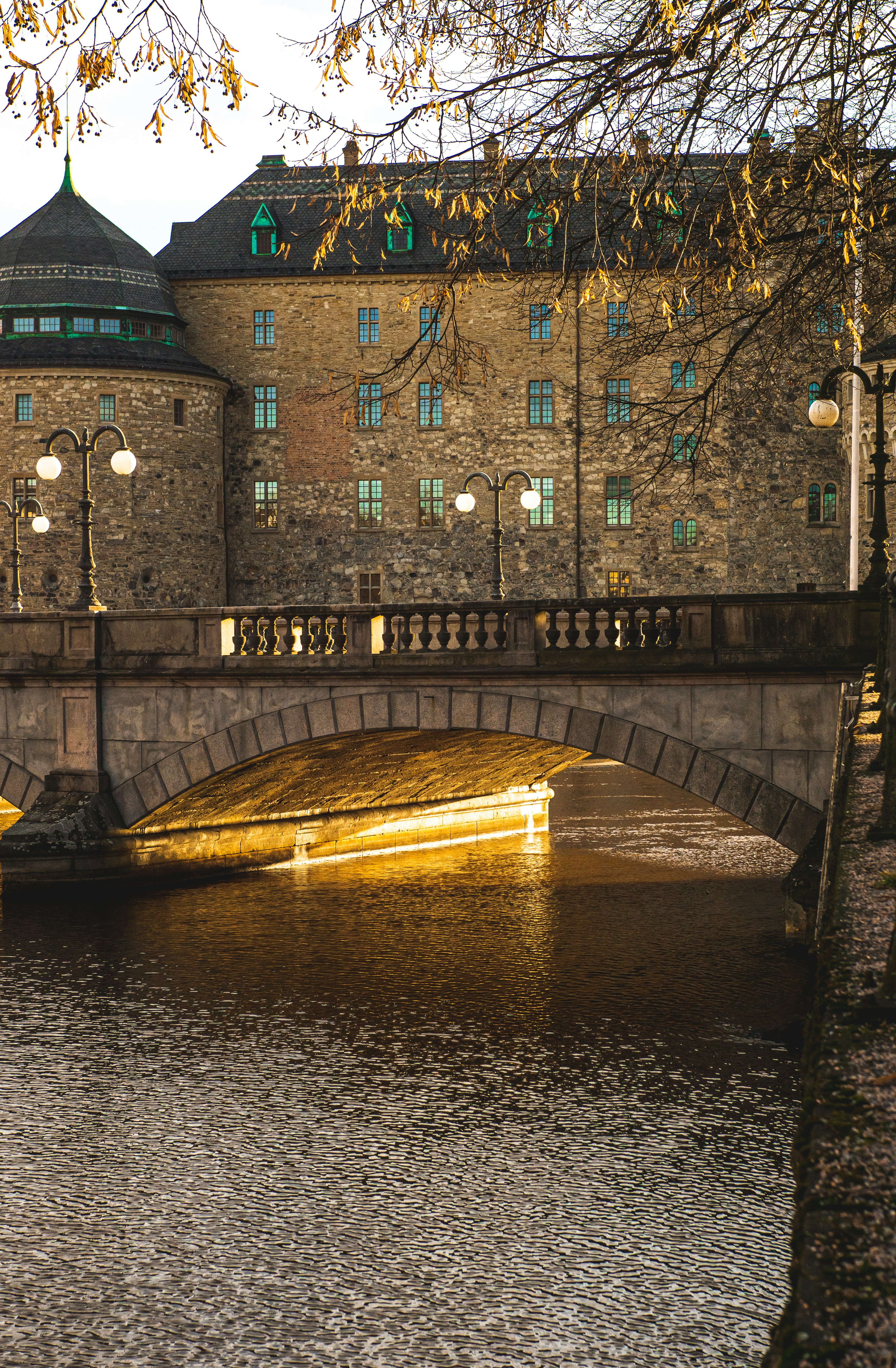 Koncentration i Örebro - här skrev jag min första bok och nu skriver jag på min nya show