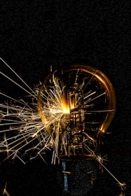 steel wool photography of yellow lights