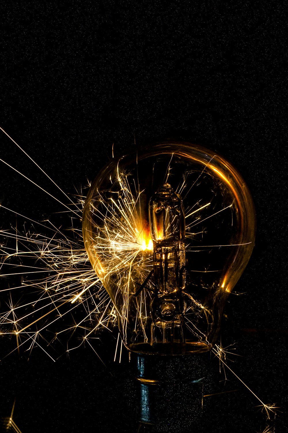 steel wool photography of yellow lights