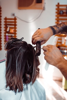 Cómo recuperar el pelo quemado por plancha: guía paso a paso para revivir tu melena