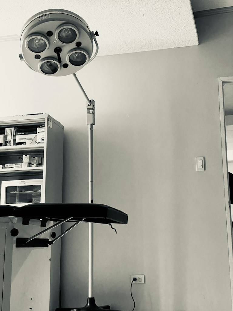 Manual Operating Table