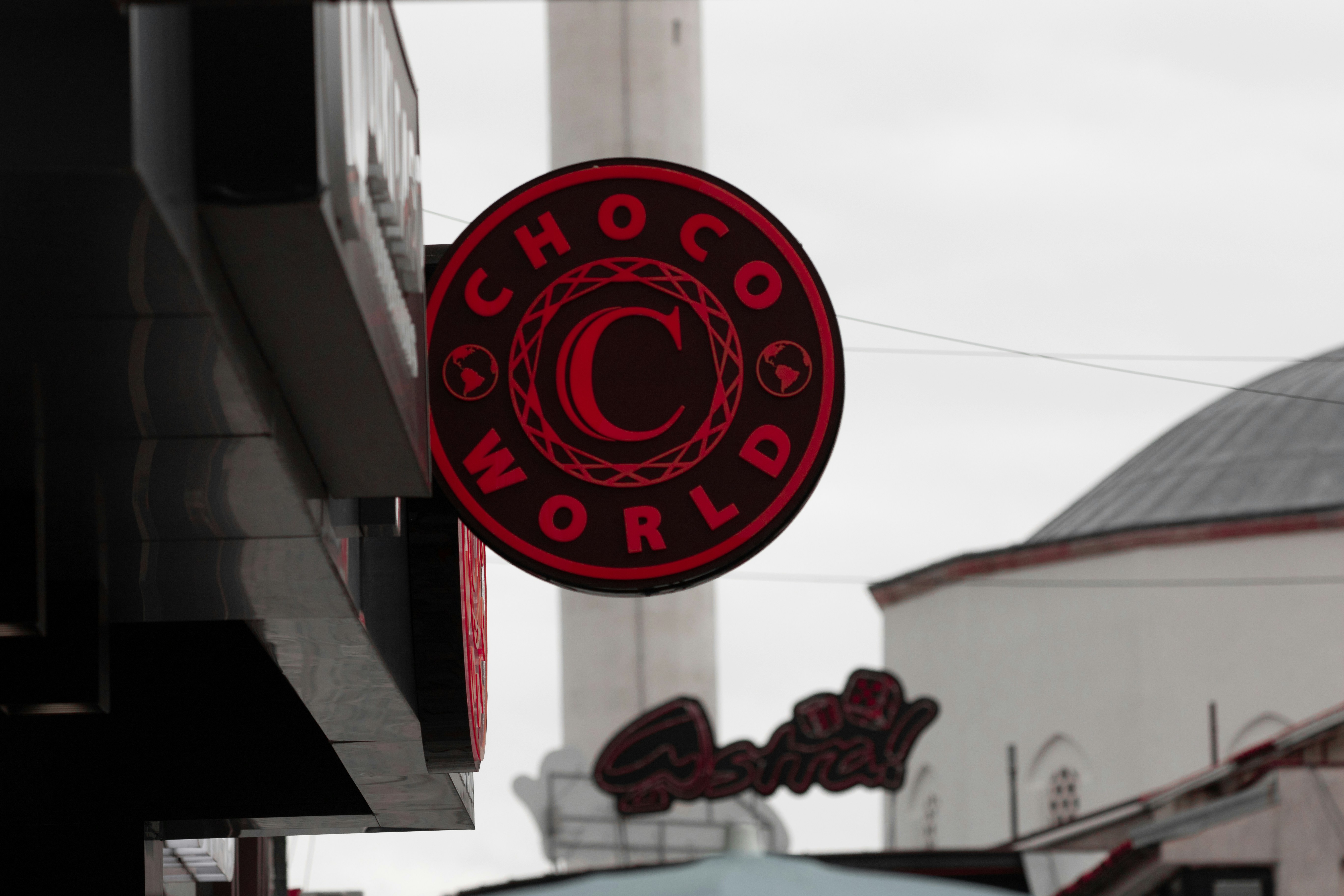 red and white round signage