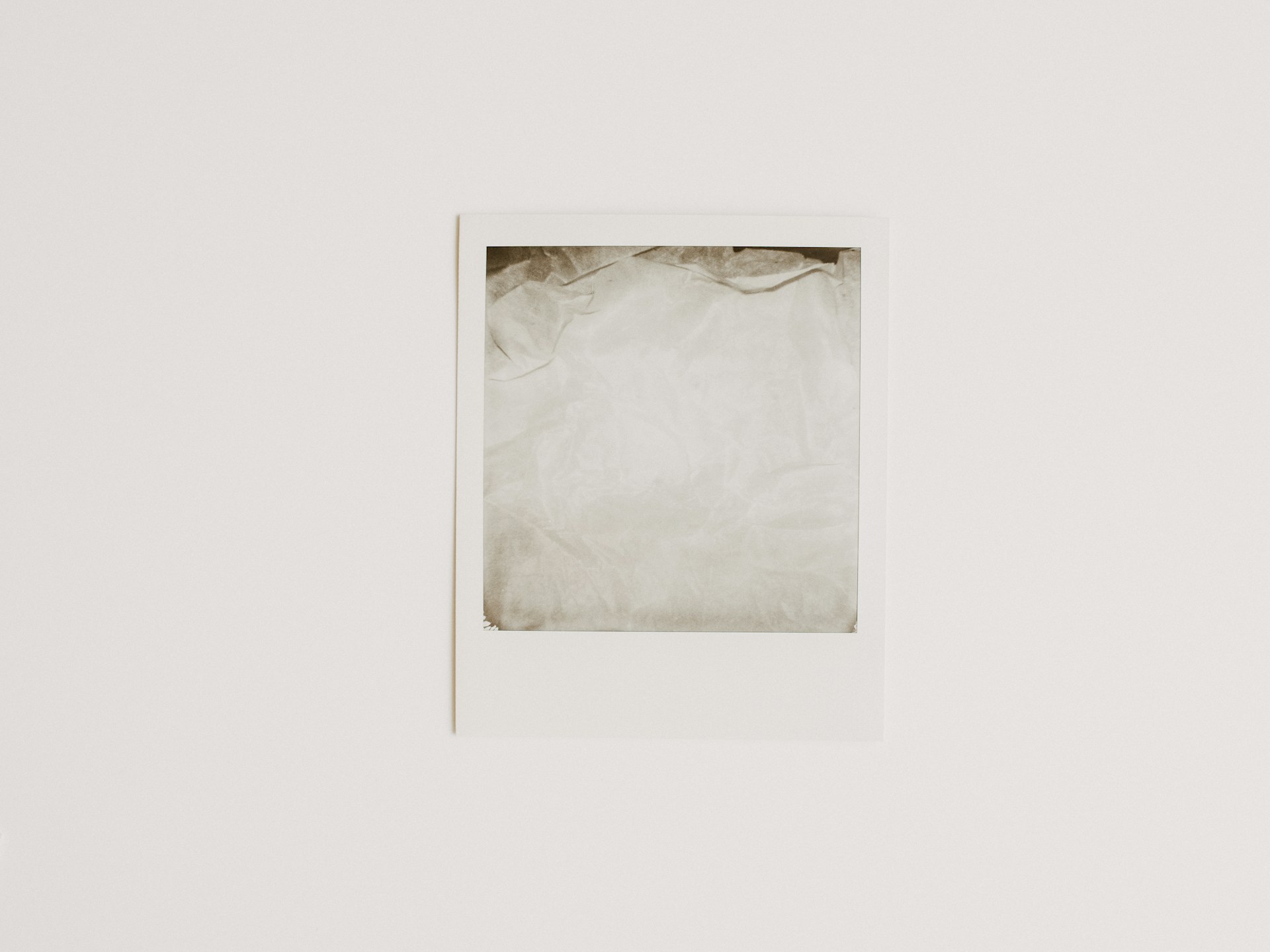 gray computer monitor