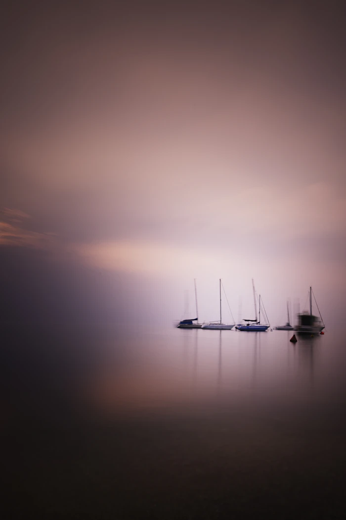 Boote im Sonnenuntergang