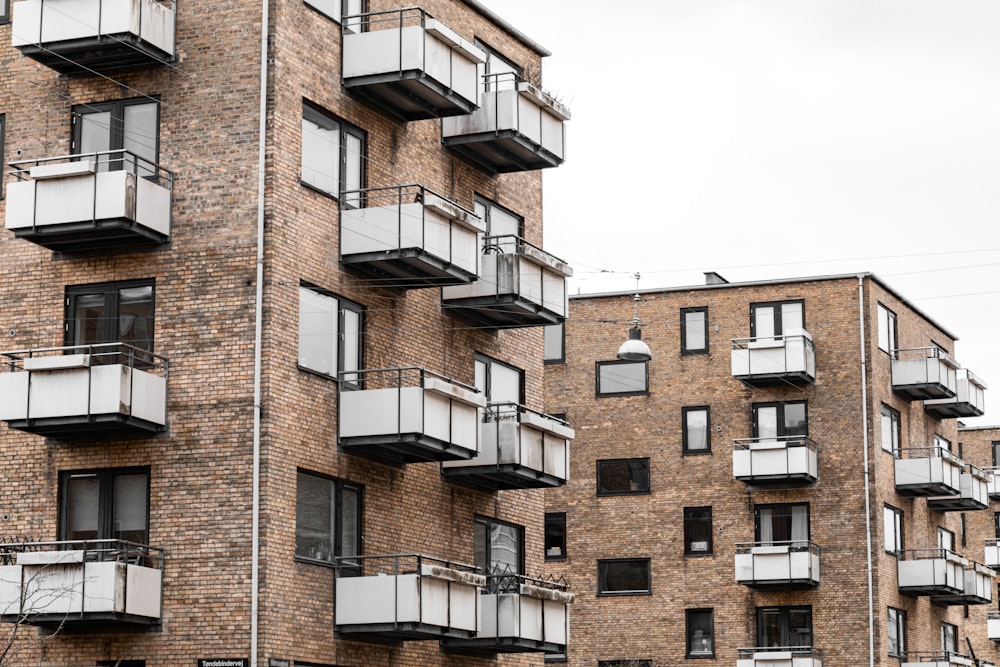 brown and white concrete building