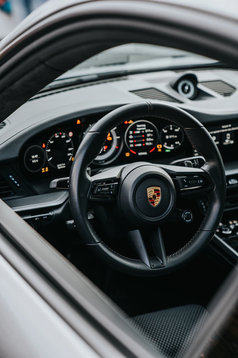 Porsche Autre / Taycan