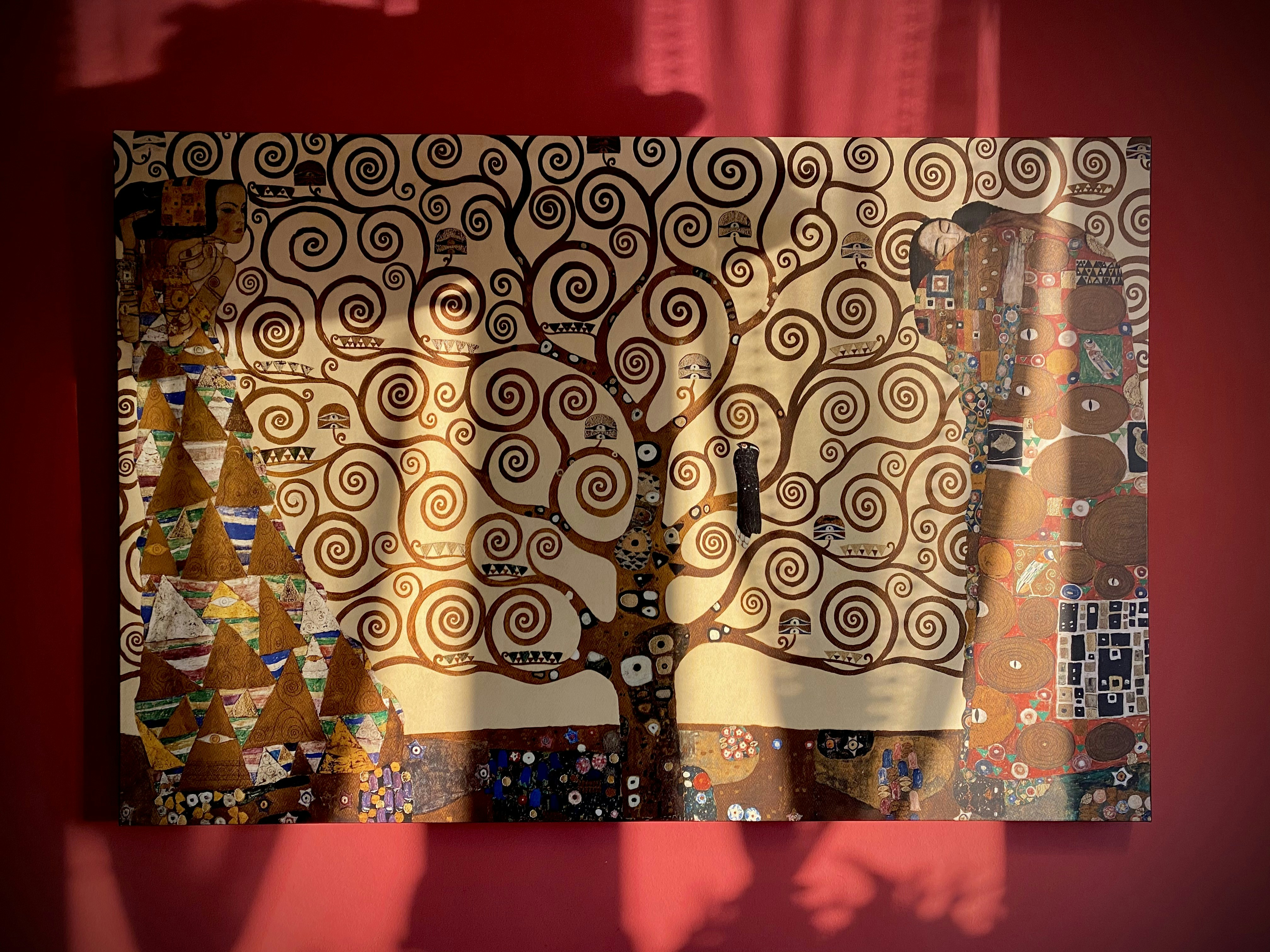 photo-1615143339762-ece09c89a939?ixid=M3wxMjA3fDB8MXxzZWFyY2h8MTB8fGFwcGFyZWwlMjBkZWNvcmF0aW9uJTIwbW9ja3Vwc3xlbnwwfHx8fDE3NTUyODc2NDV8MA\u0026ixlib=rb-4.1.0