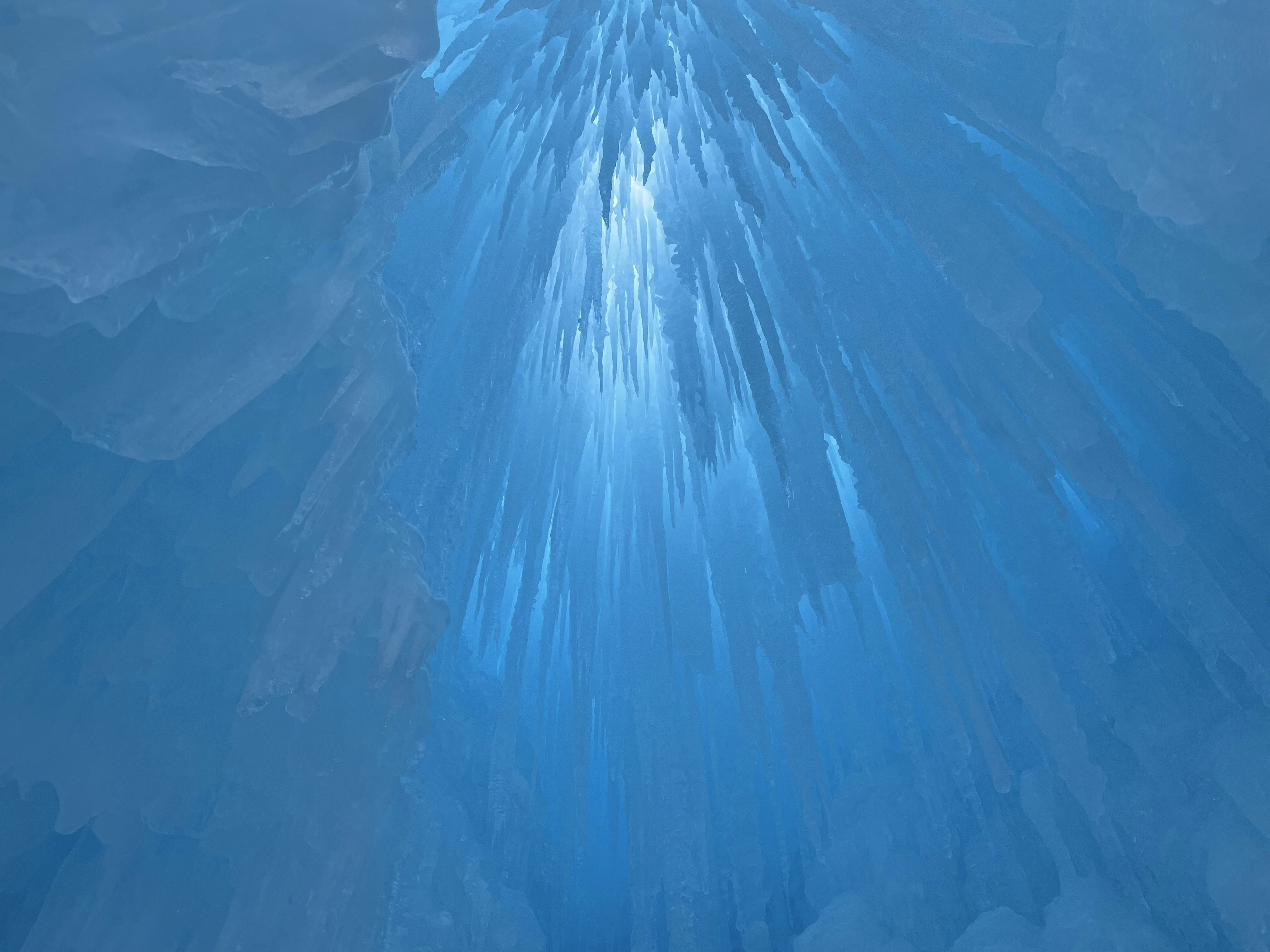 blue and white abstract painting, 