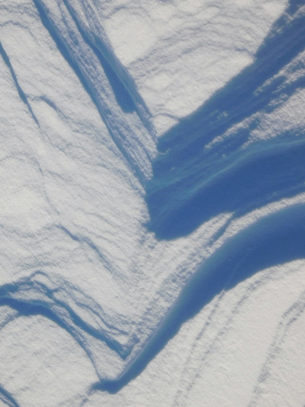 white snow covered mountain during daytime