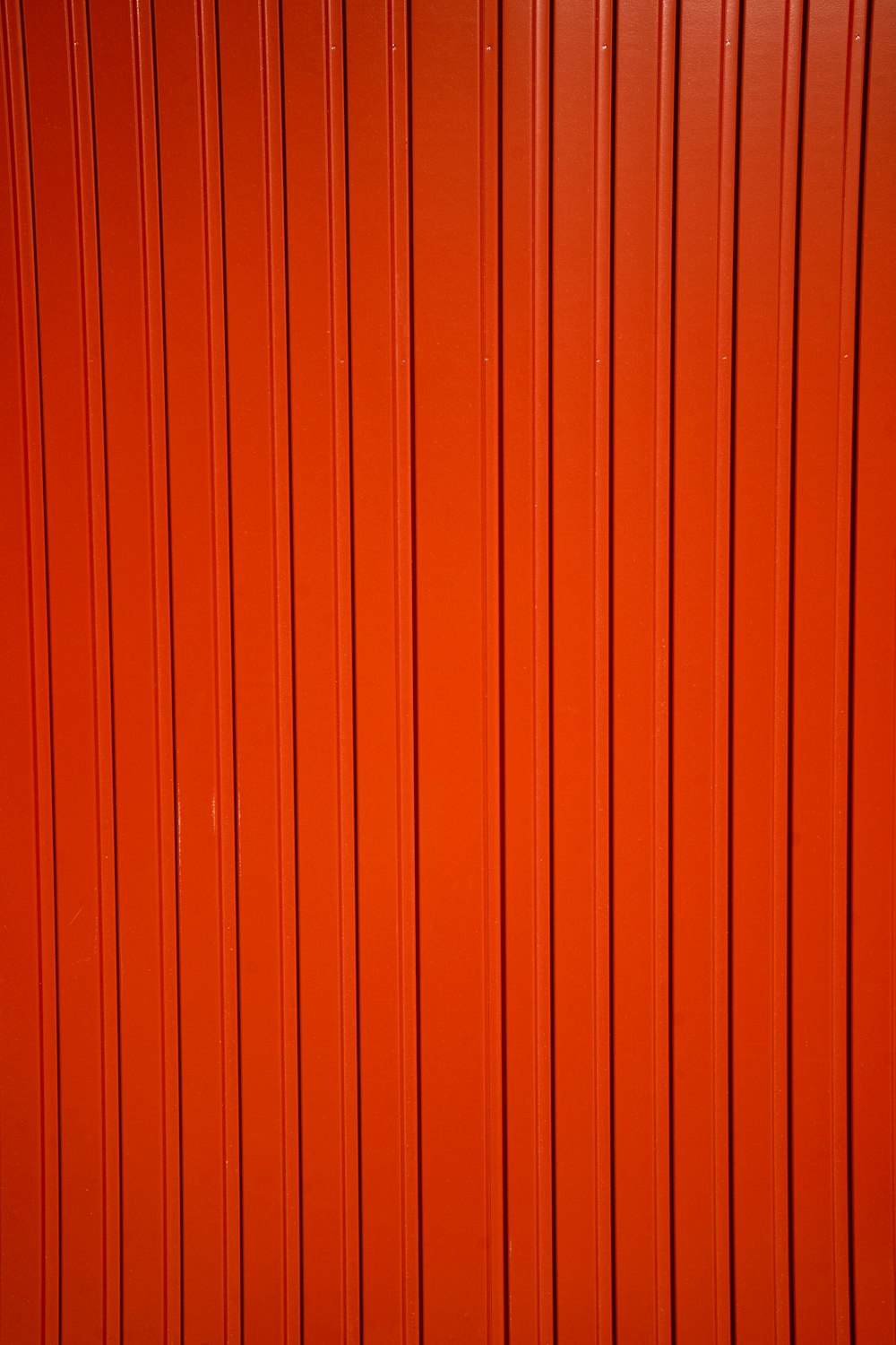 red and yellow striped background