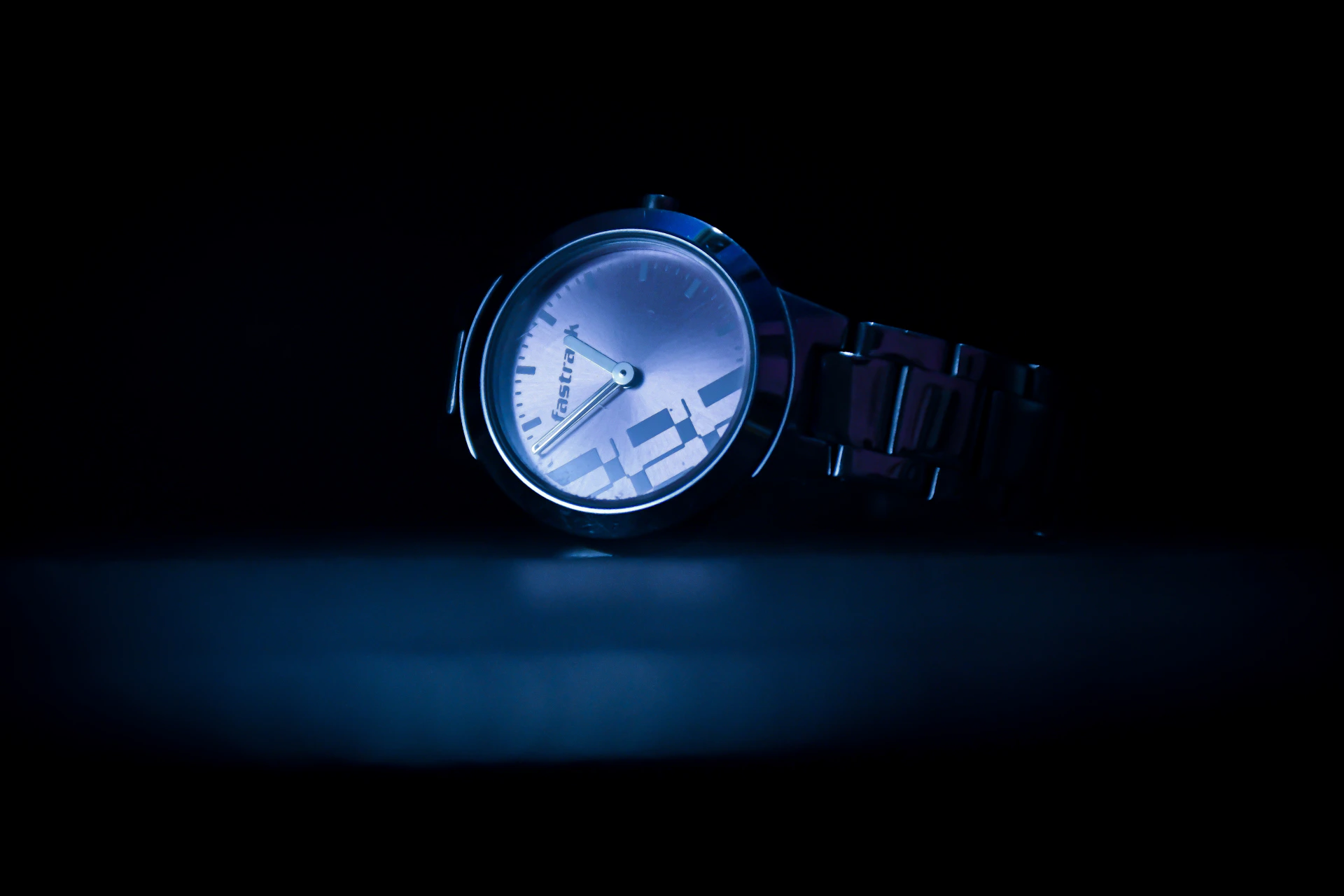 silver link bracelet round analog watch