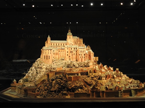 Detailed 3D visualization of a historical monument used in a learning simulation.