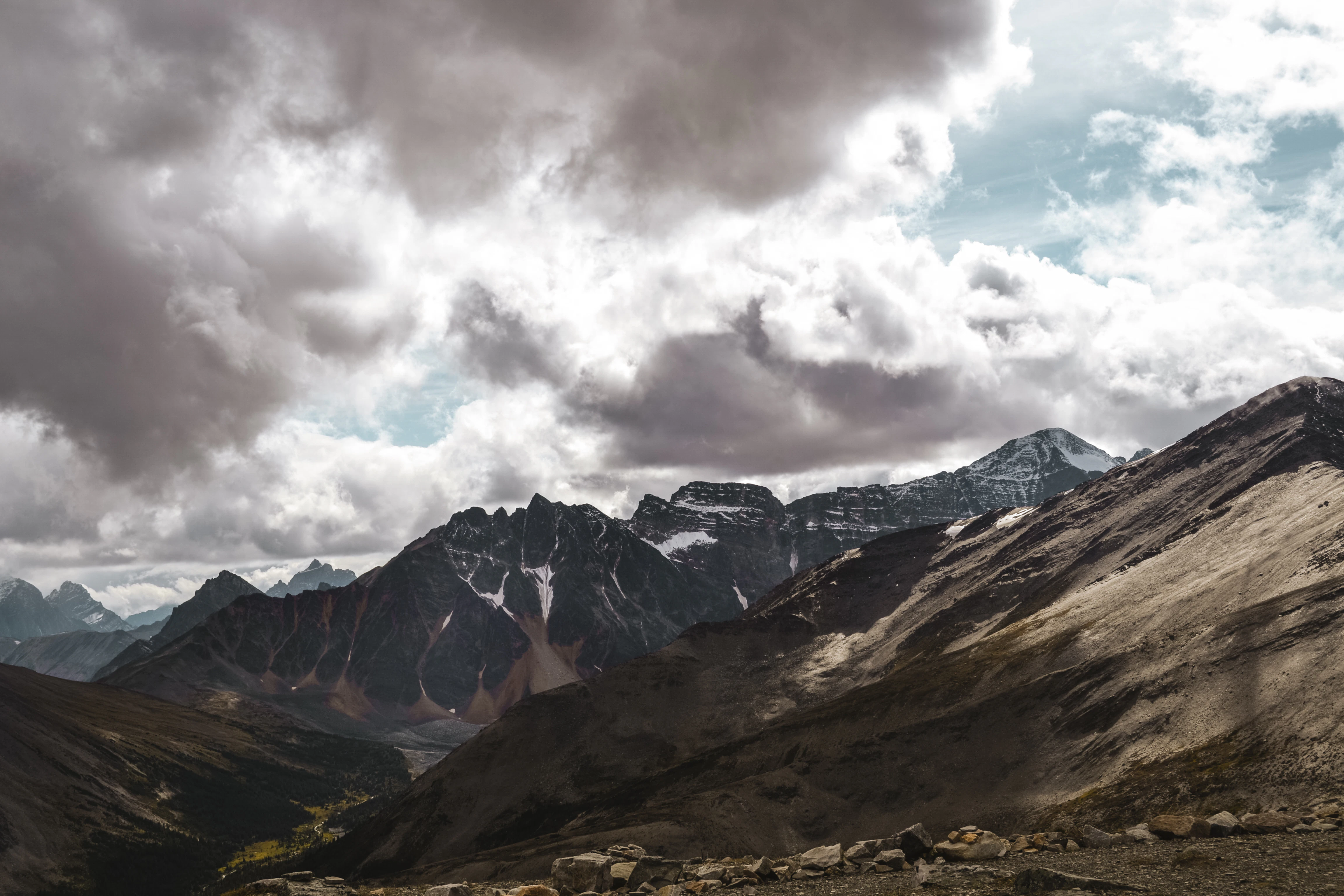 Travelling to Canada: Avoid Being Turned Away For a Criminal Record