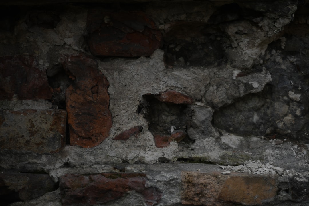 brown and gray concrete wall