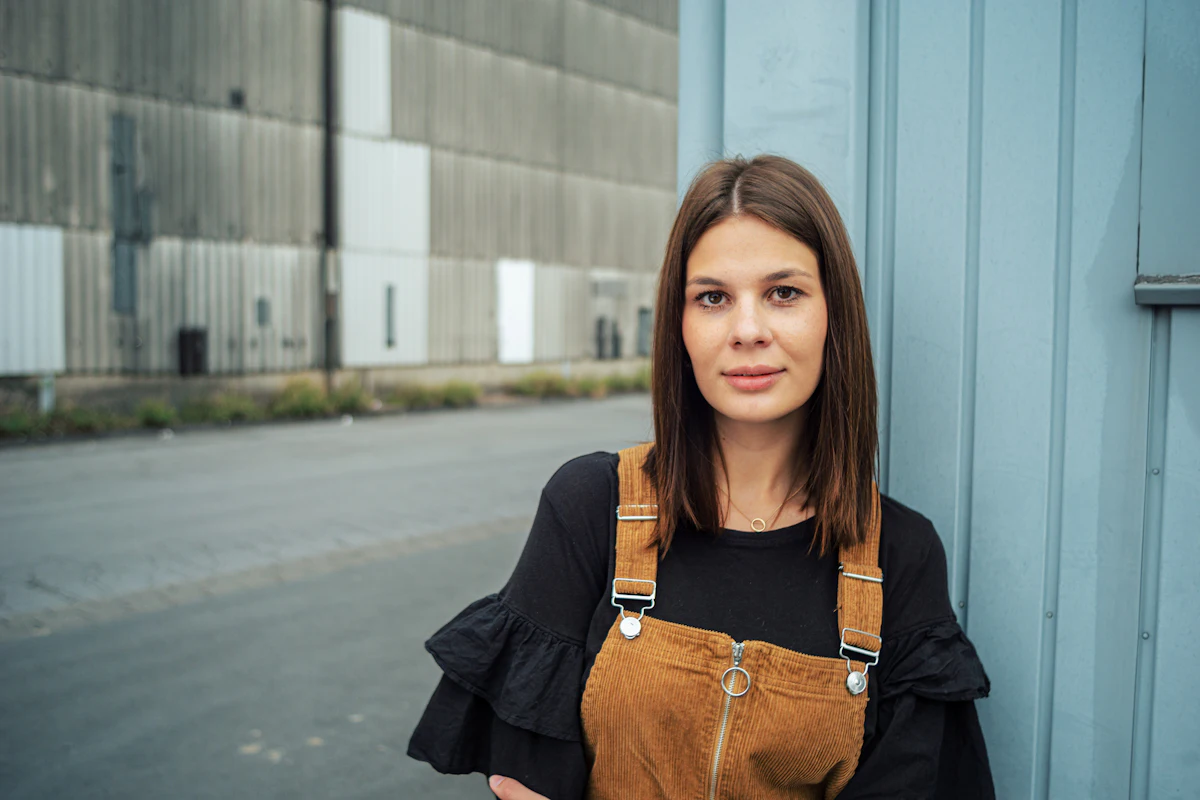 Portrait of a woman broker outdoors in natural light