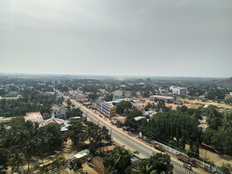 Aerial view of General Simón Bolívar municipality town hall surrounded by local streets and greenery.