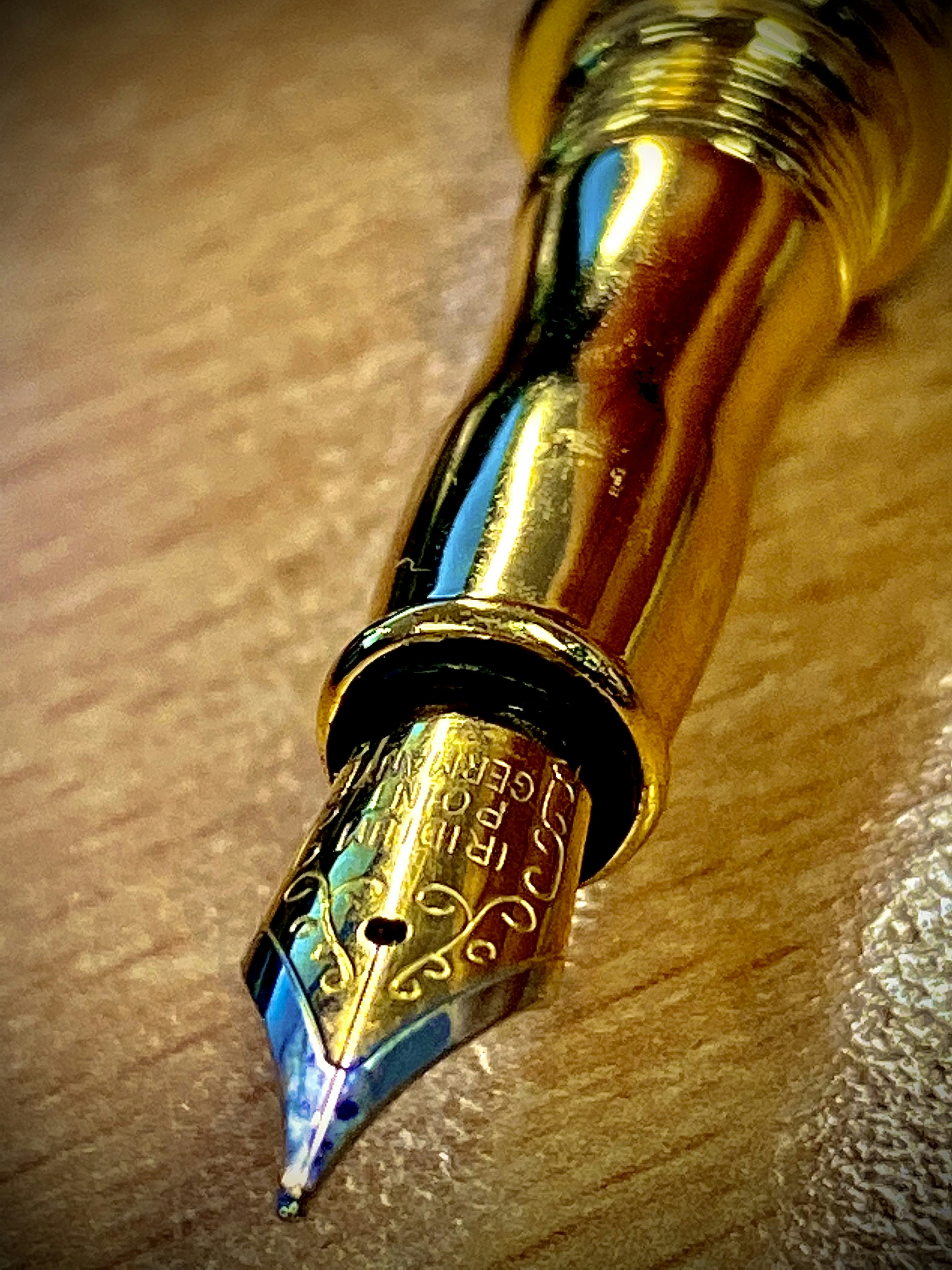 Luxury Gold Fountain Pen