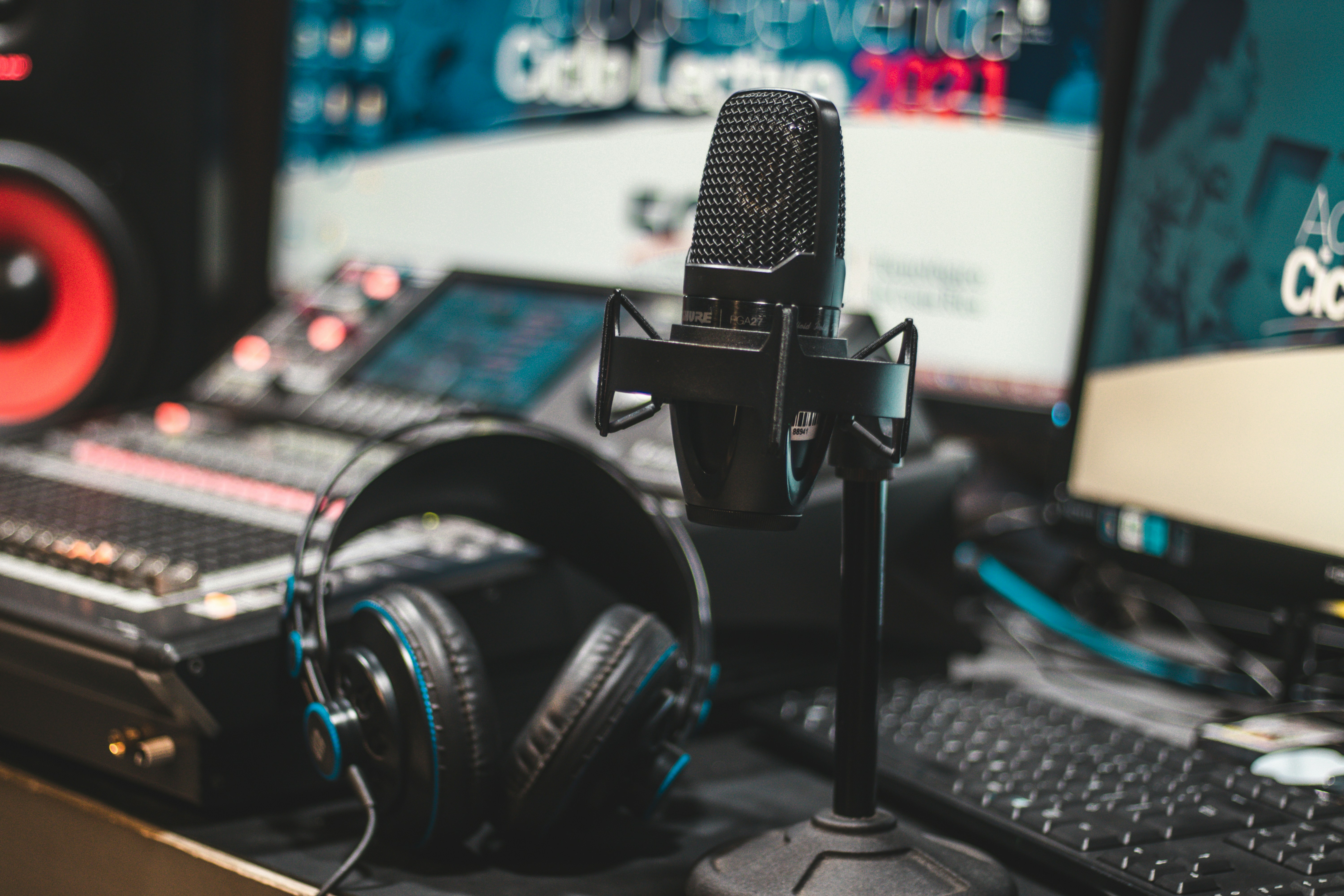 Massage Chair Sound Systems: Enjoying Relaxing Tunes
