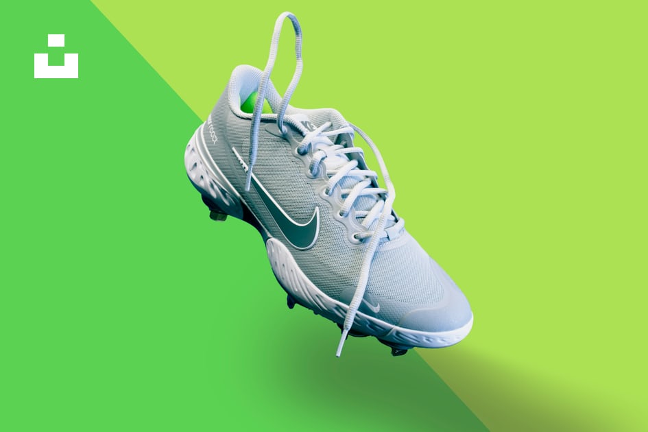 white nike athletic shoe on green textile photo – Free Image on Unsplash