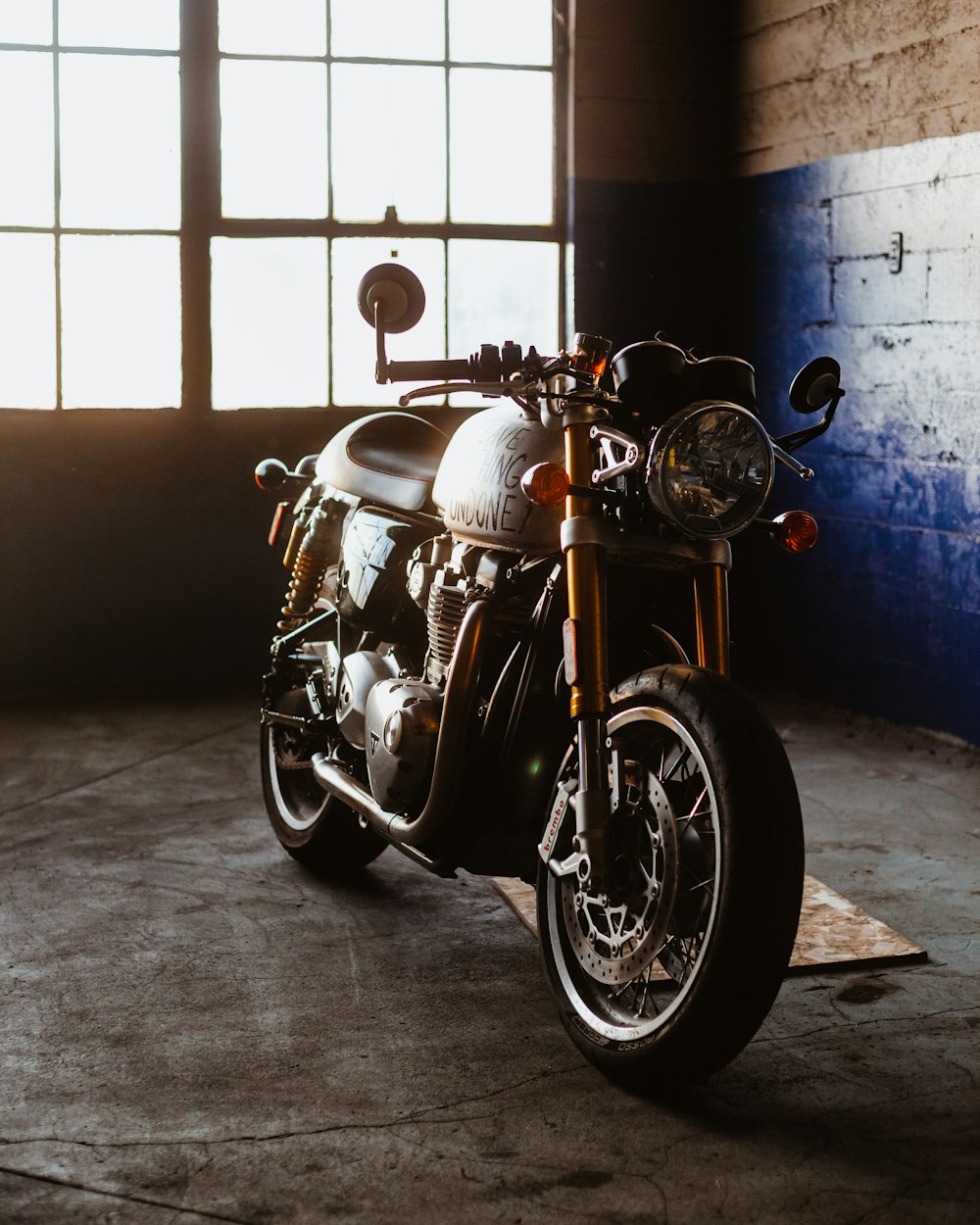 black and silver cruiser motorcycle