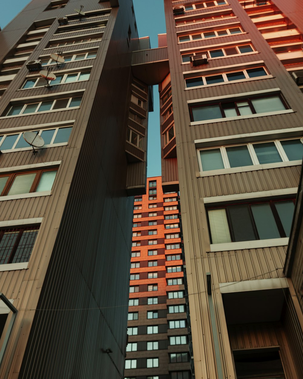 brown and white concrete building