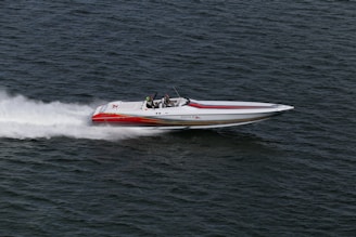 Speedboat Charters on RENTOS
