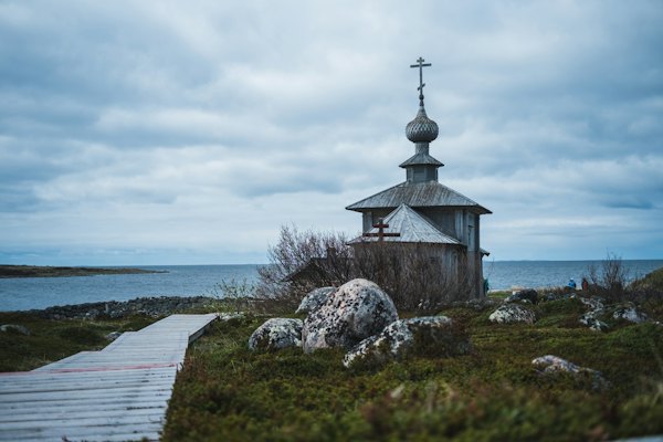 A wooden chapel on the White Sea shore — Solovetsky Islands, Russia