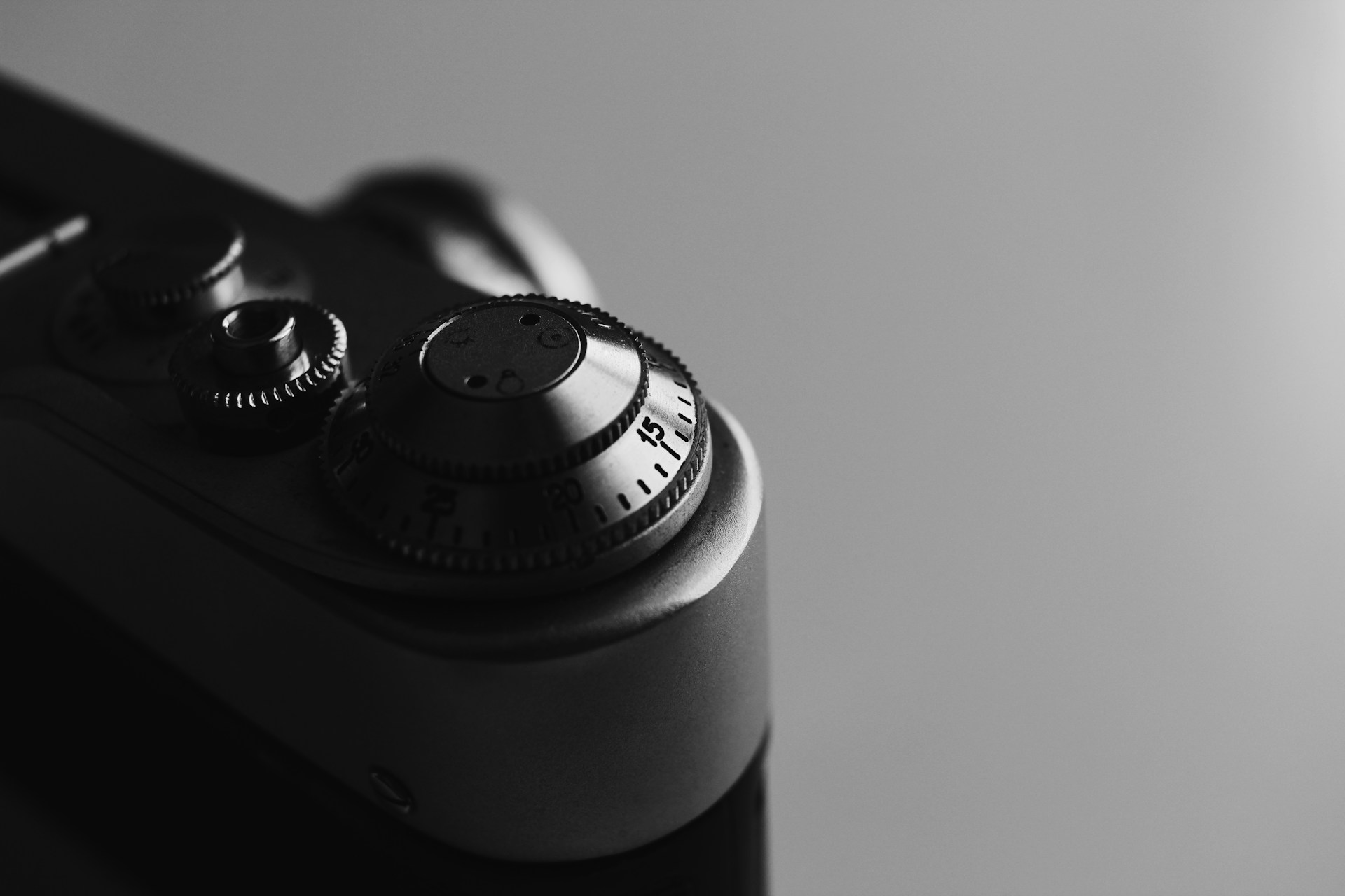 black and silver camera lens