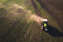 Trattore agricolo