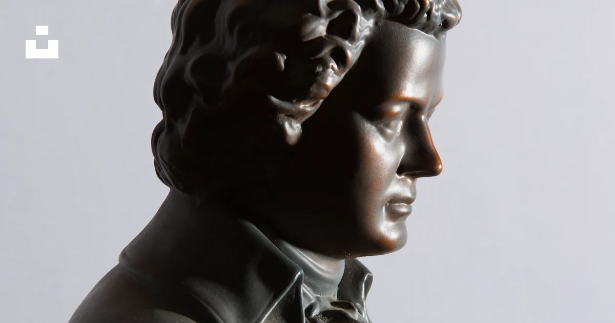 Sculpture cuir, panthère noire, fait main | Kaufen auf Sculpture cuir, panthère noire, fait main | Kaufen auf