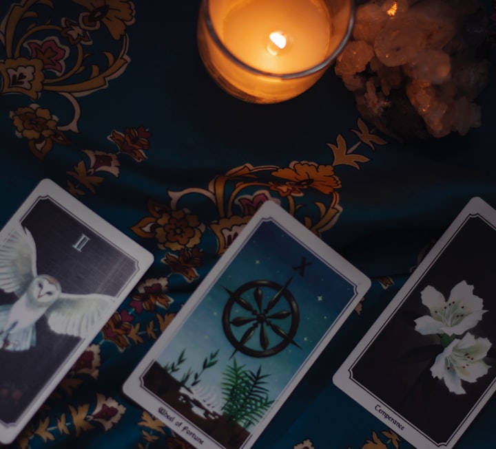 Tarot vs Oracle Cards - What's the Difference?