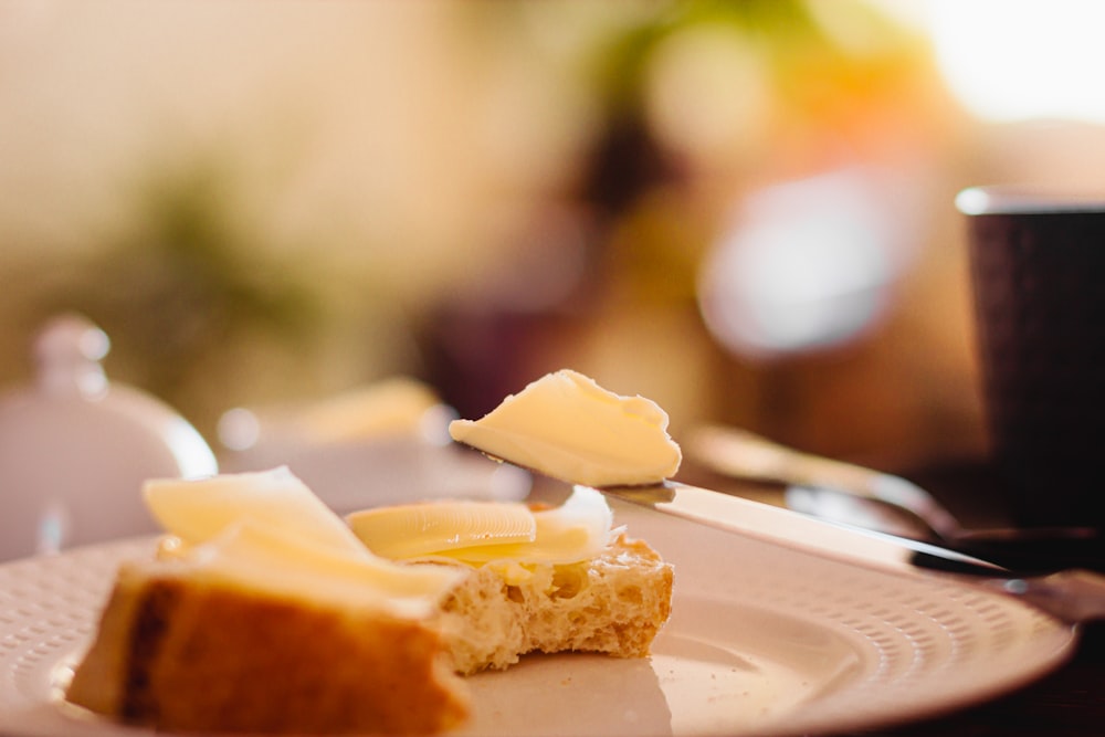 sliced bread on white ceramic plate