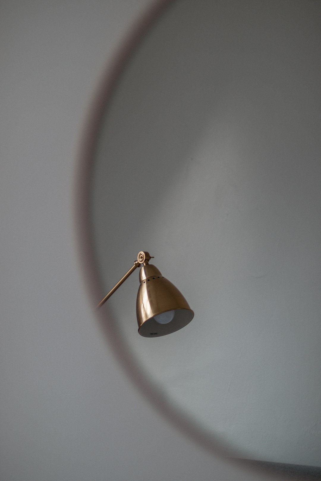 gold pendant lamp turned off