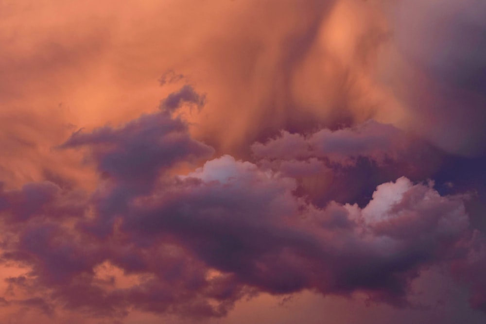 白い雲と青い空