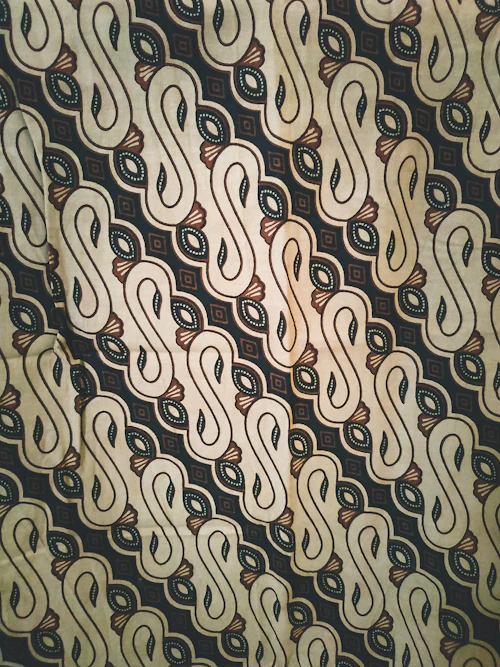 Kain Batik Tulis Parang