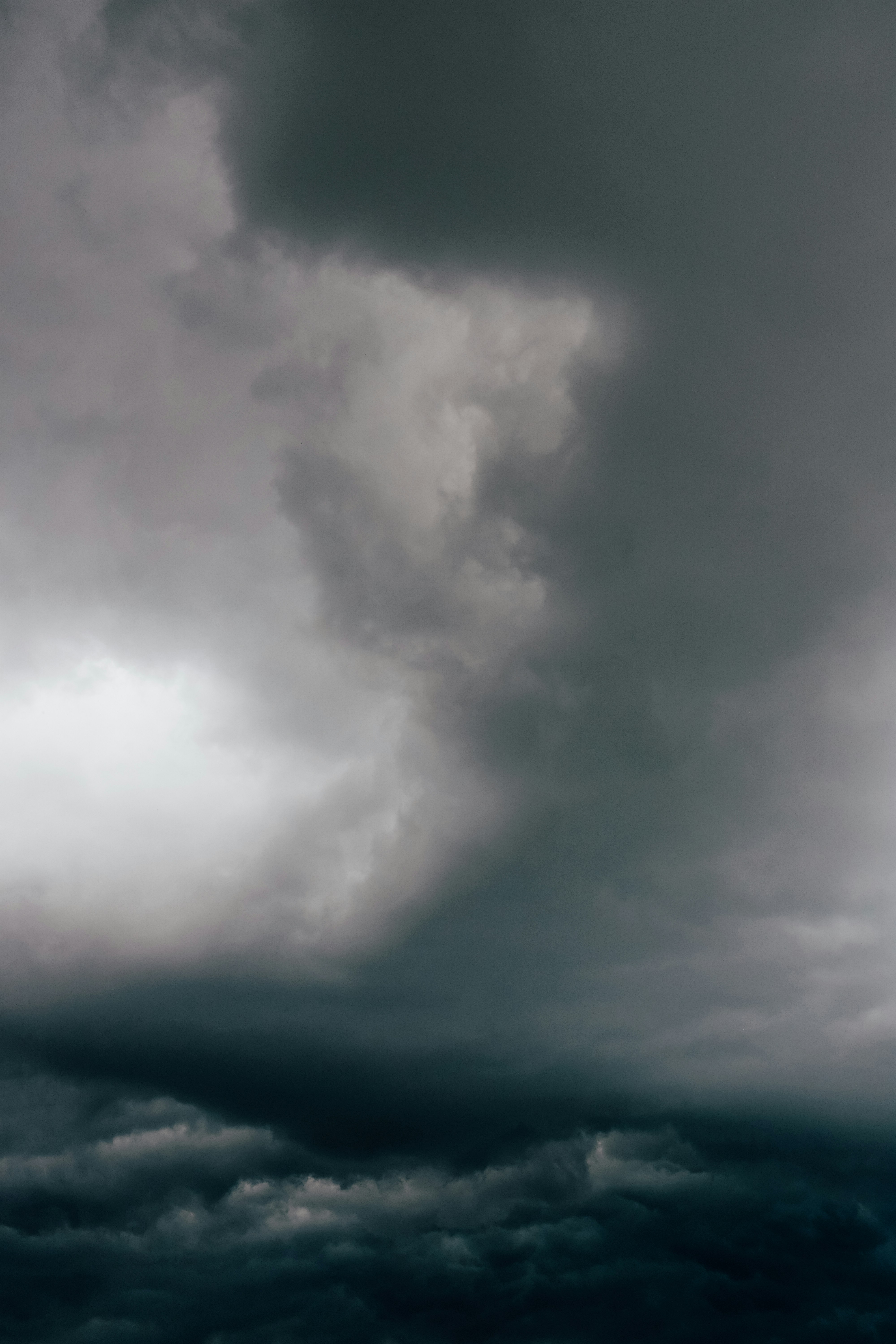 Photo by adrienolichon