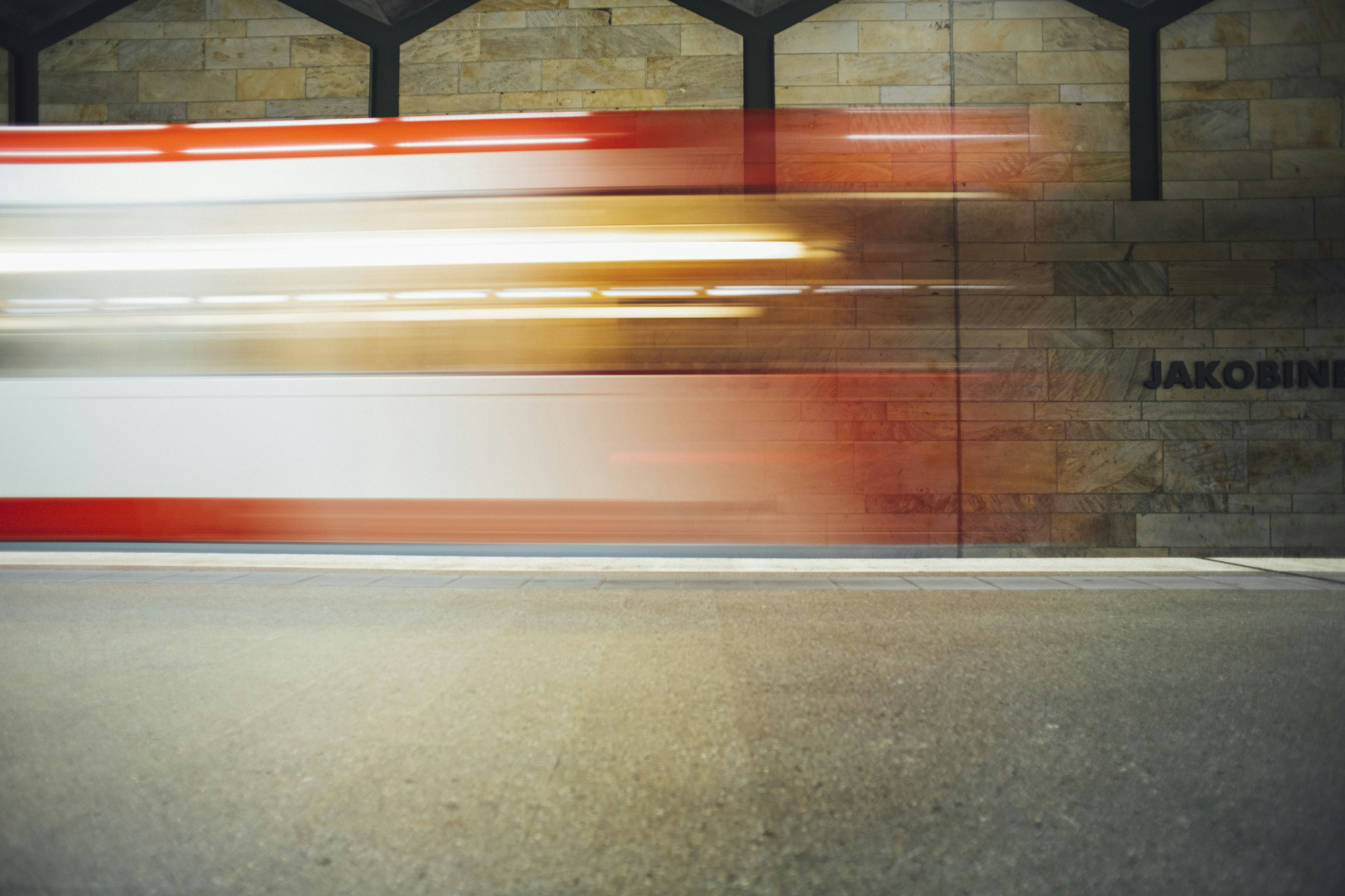 Photo by markusspiske