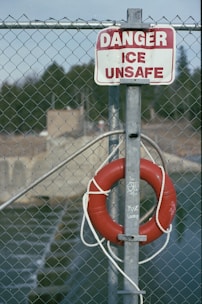 red and white stop sign