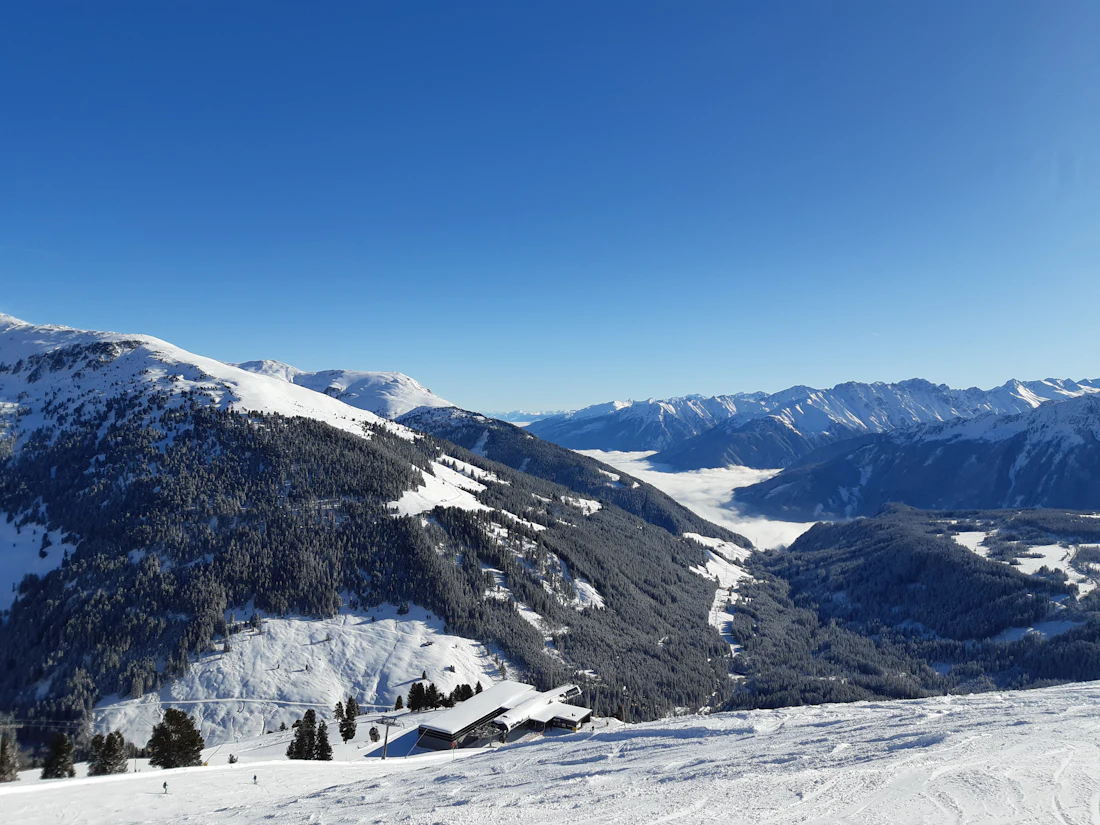 Besneeuwde pistes in de Zillertal Arena bij Gerlos